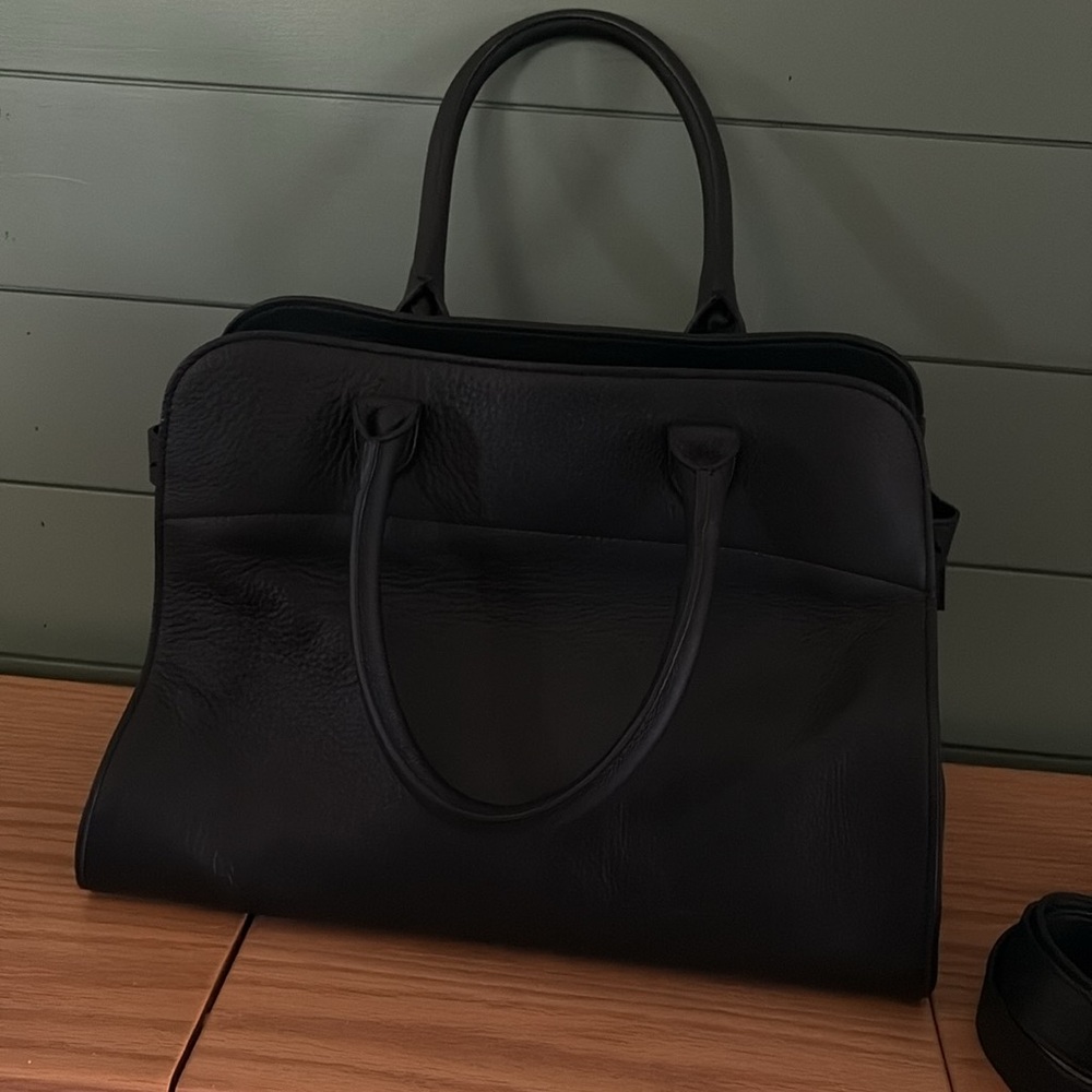 Elegant Black Tote Bag - Picture 10 of 10